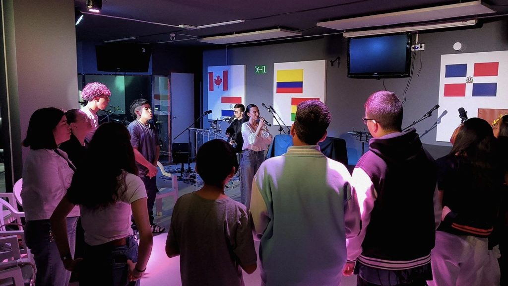 b0d10a1e-0af9-4f7e-b291-ef237d0e51cd